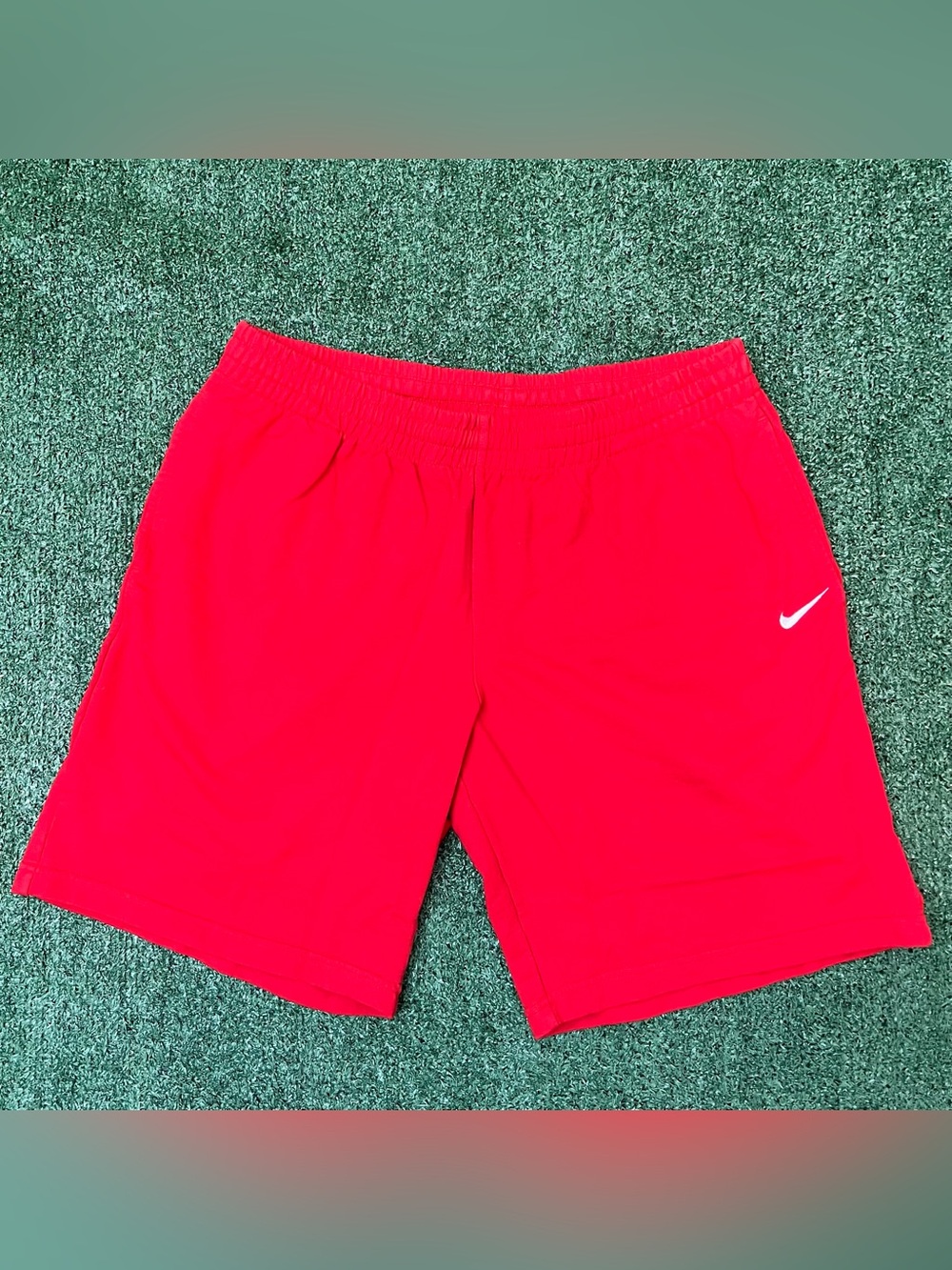 Nike Shorts Men’s Adult XXL Red Embroidered Swoosh Comfort Casual Sweatshorts